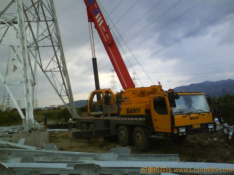 超高电塔安装6.JPG