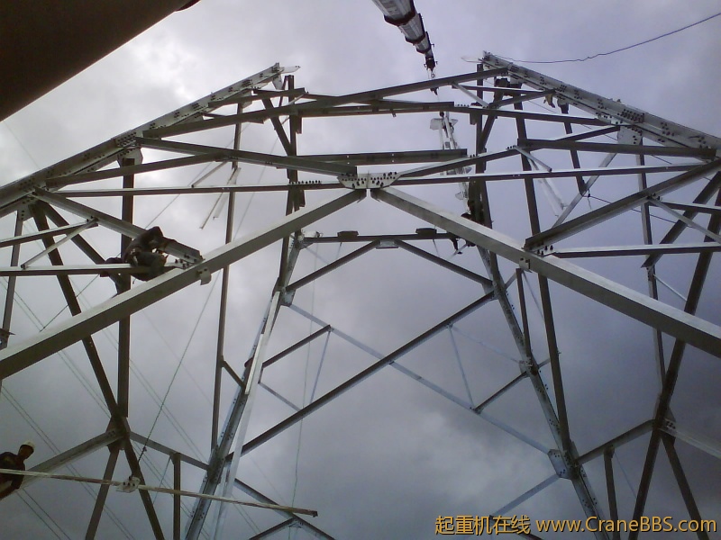 超高电塔安装3.JPG