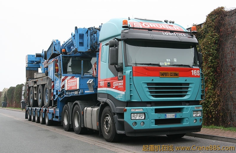 Iveco Stralis 540 + Demag AC 155.jpg