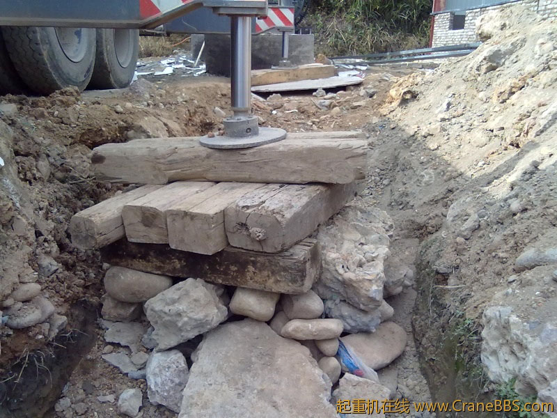 我站在边上头刚好到脚箱