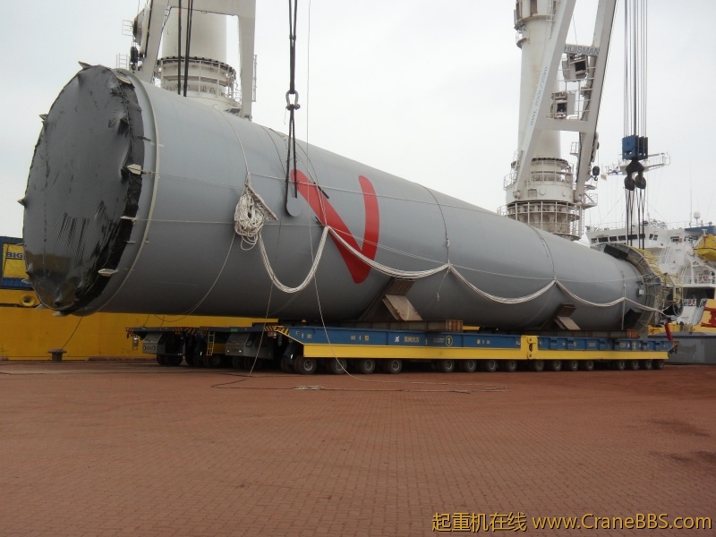 4 Units 200t Transporters in Coupling for Huisman of the Netherlands.JPG