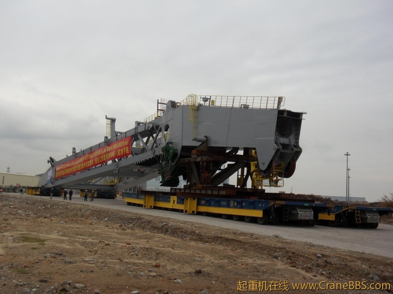 6 Units 200t Transporters in Coupling for Huisman Made the World Largest Crane 1.JPG