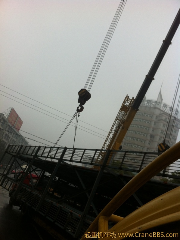 影响市容，立了2个月新的牌子