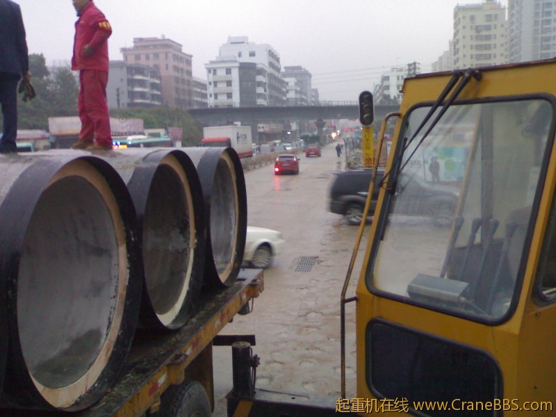 对面车道也堵了，汗，，下