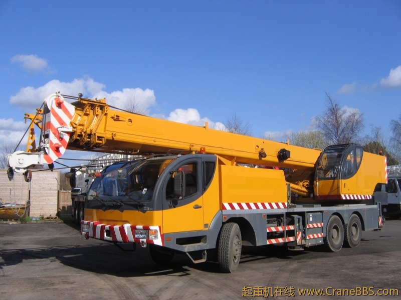 Zoomlio QY30-V.jpg