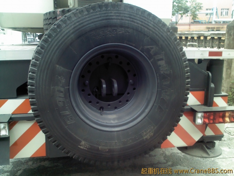 这个轮胎大~