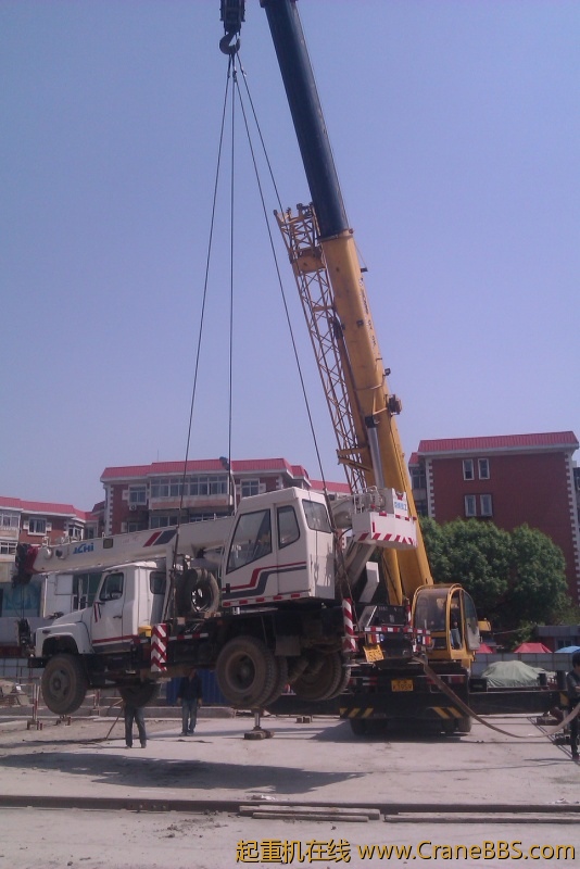 这个吊车很暴力
