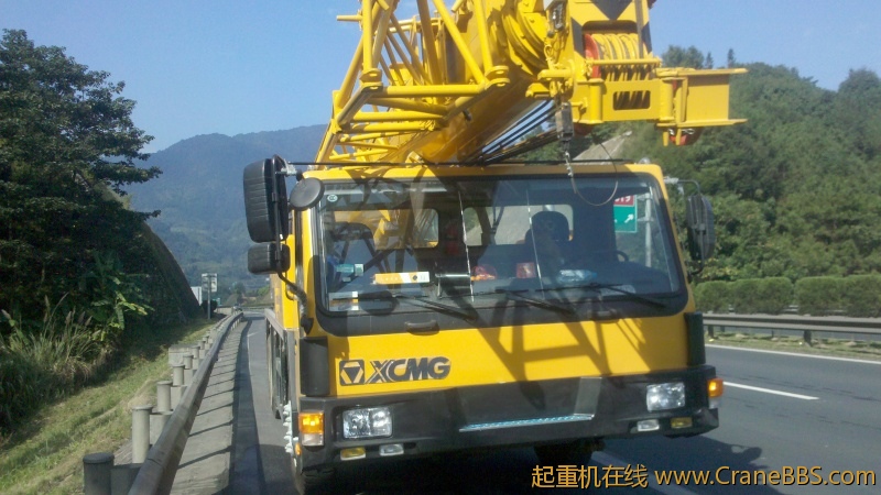 新车提回的路上