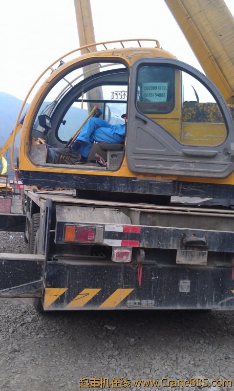 注意玻璃上的字，还有操作杆。。