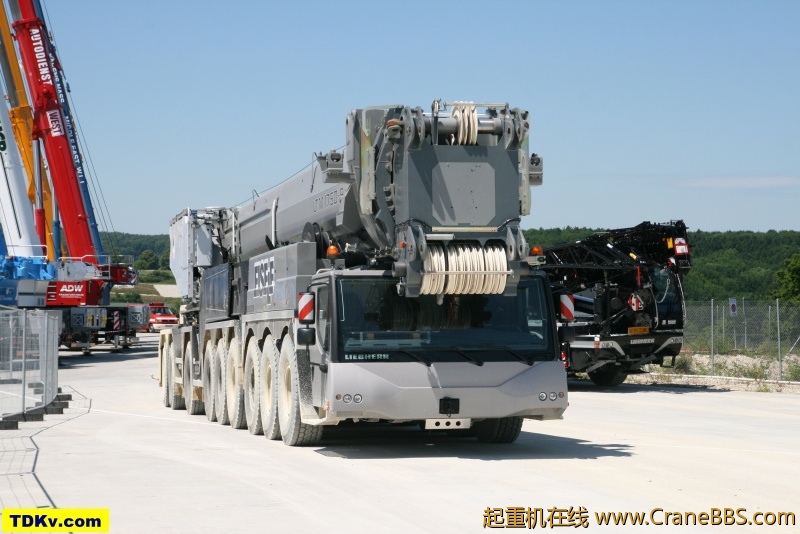 Liebherr-LTM1750-91-9668.jpg
