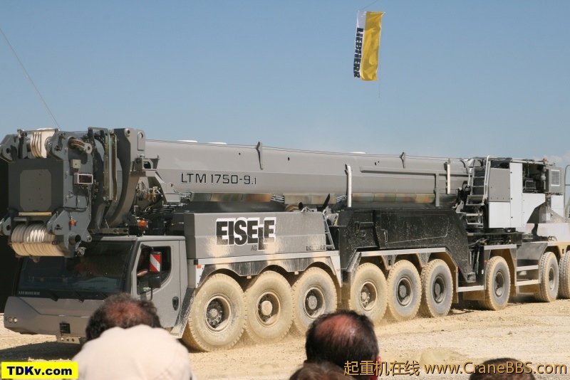 Liebherr-LTM1750-91-9788.jpg
