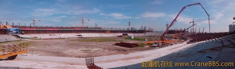 体育场在建设中