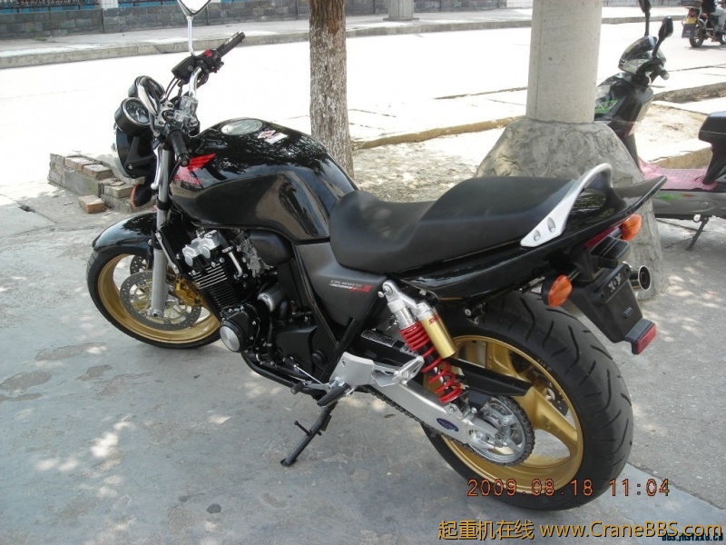 06CB2.jpg