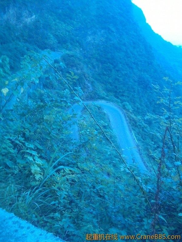 看看这路。爽吧`！