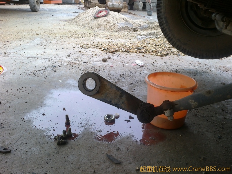 我的油啊漏了一地