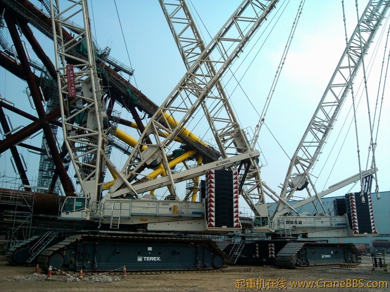 这样俩车在一起的照片，大家都没见过吧