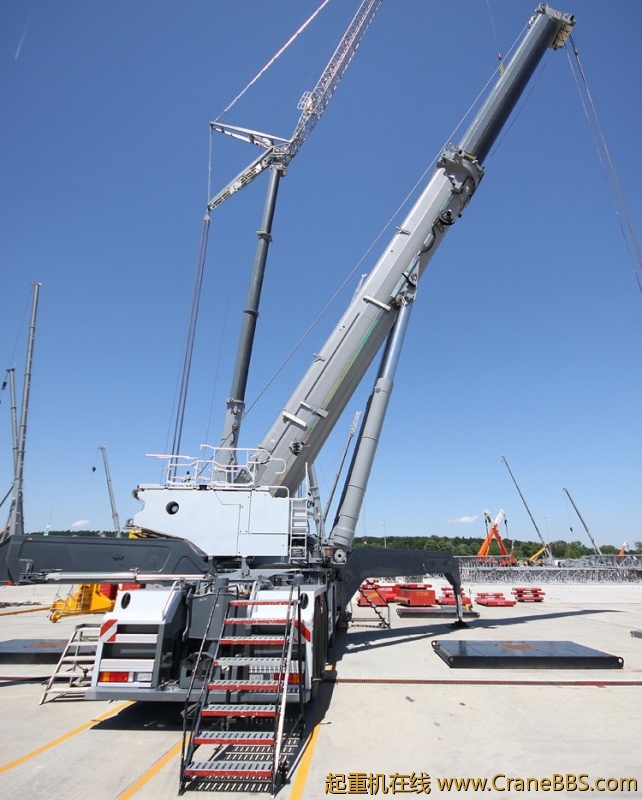 kra_liebherr_ltm1750_91_premiere2012_26.jpg