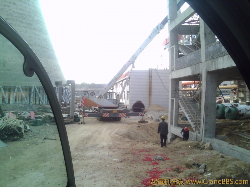 中联25帮忙倒罐，没吊动