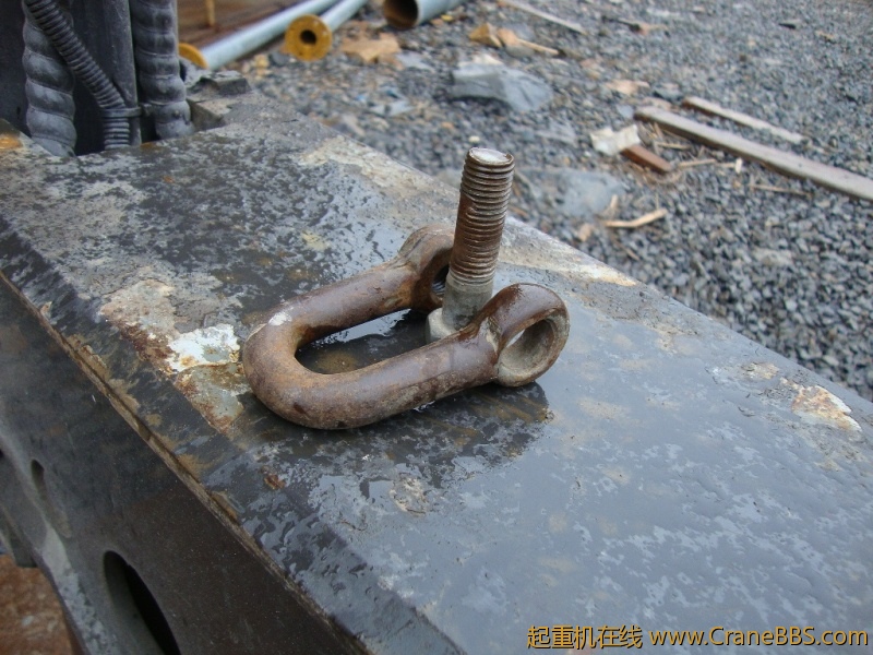 卸扣横销用一枚螺栓替代.JPG