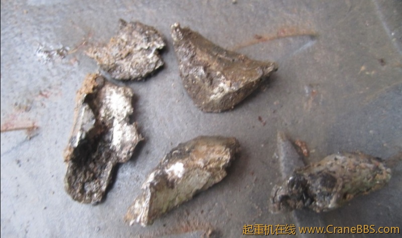 这是从齿轮间隙里面抠出来的，什么东西这是？