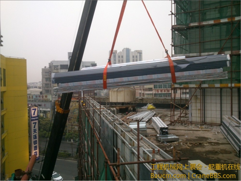 吊铝材上五楼