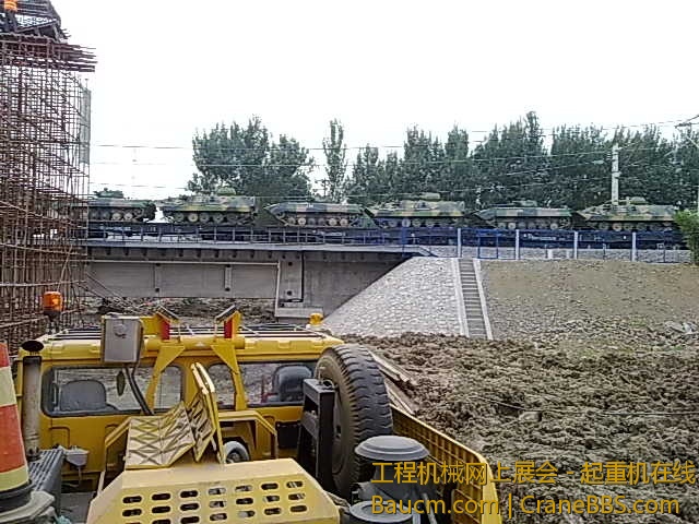 201207181378.jpg