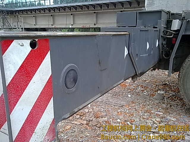 201207181386.jpg