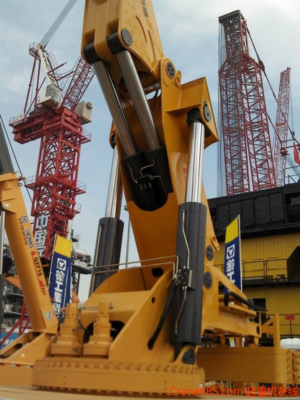 布线看上去还挺整齐