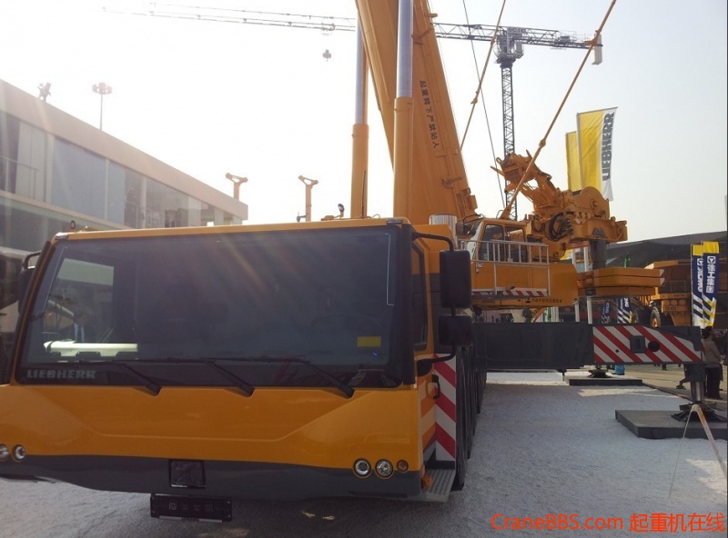 利勃海尔 灯太小了.jpg