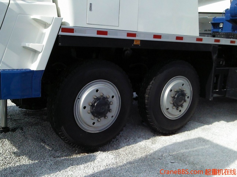 某牌子85吨汽车吊双前轴