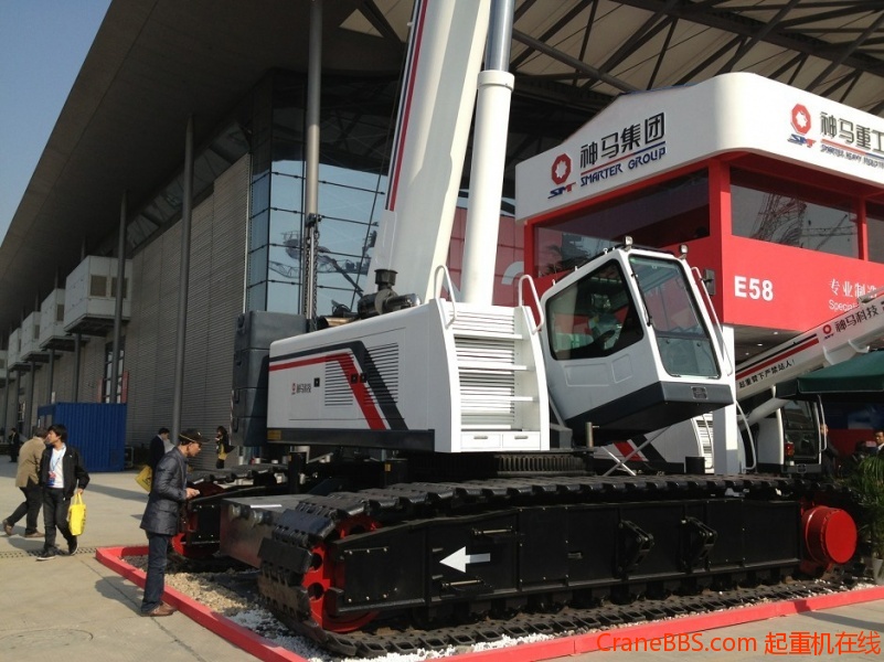 神马吊车底盘.jpg