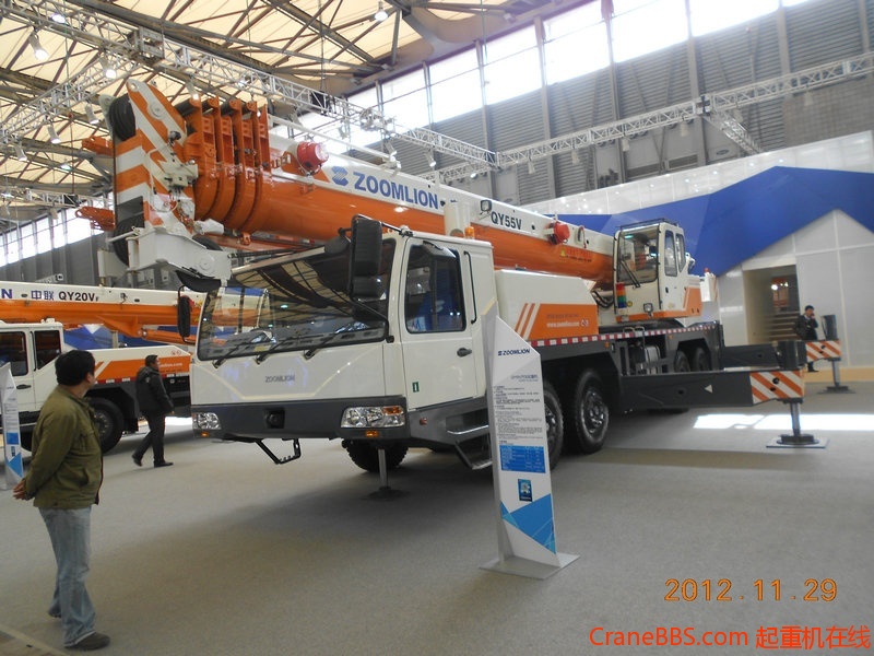 室内中联起重机