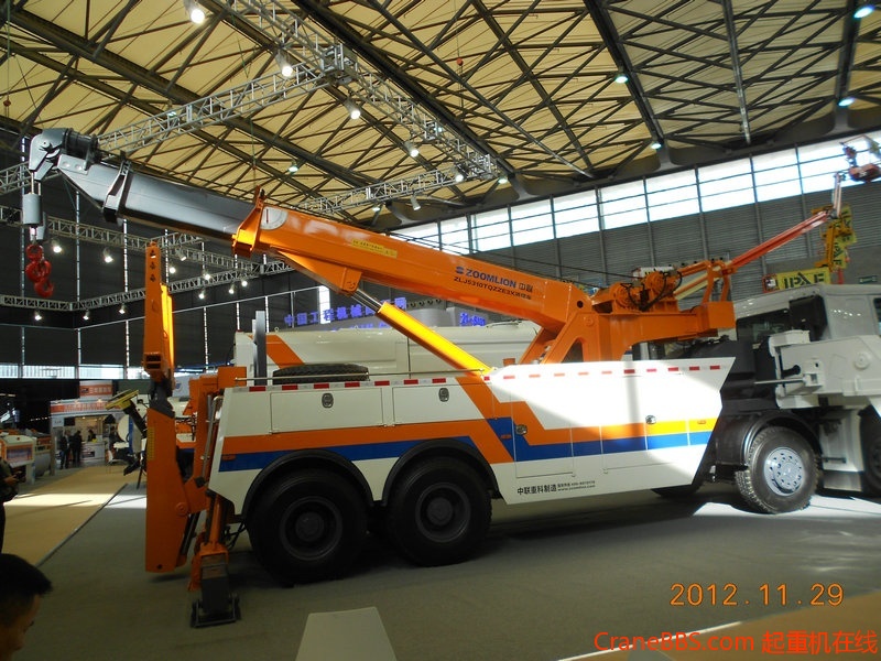 室内中联起重机