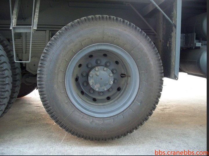 后轮胎.jpg