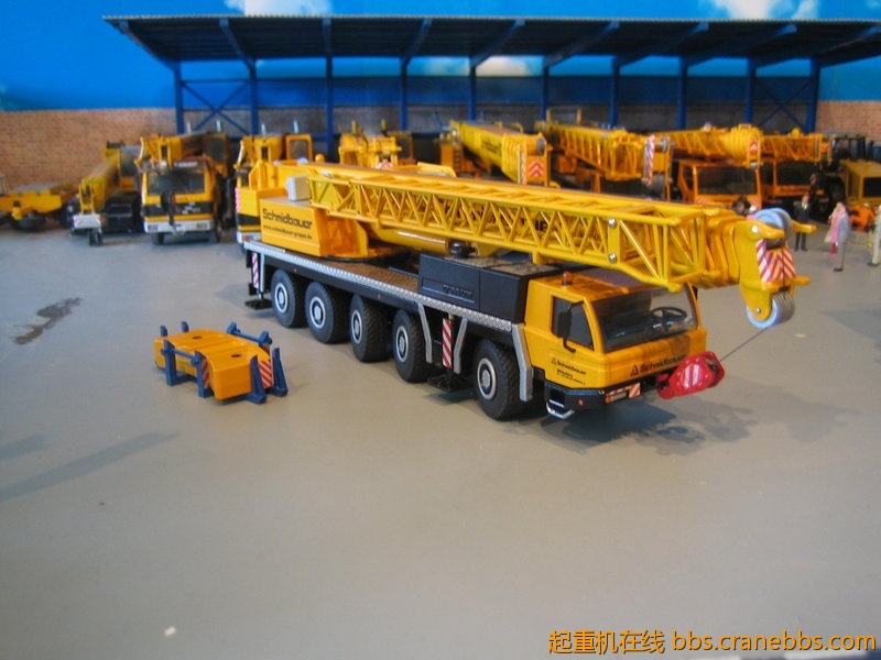 12096642qs.jpg