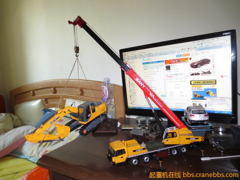 三一吊徐工挖掘机