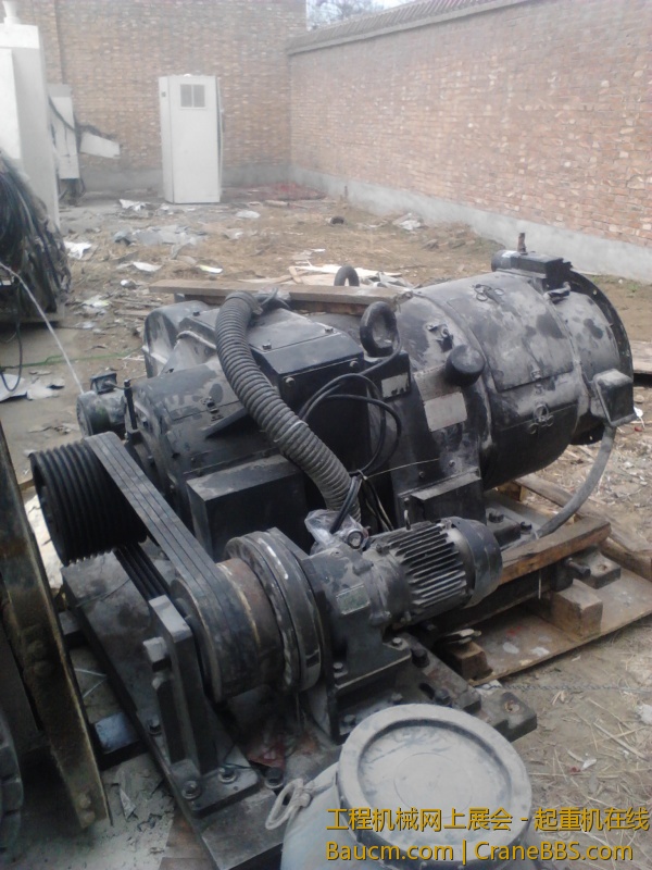 七色印刷机的核心，小日本产物 重量2吨左右.jpg