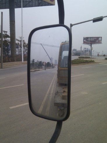 走了3  4百米 等红灯的时候再来一张