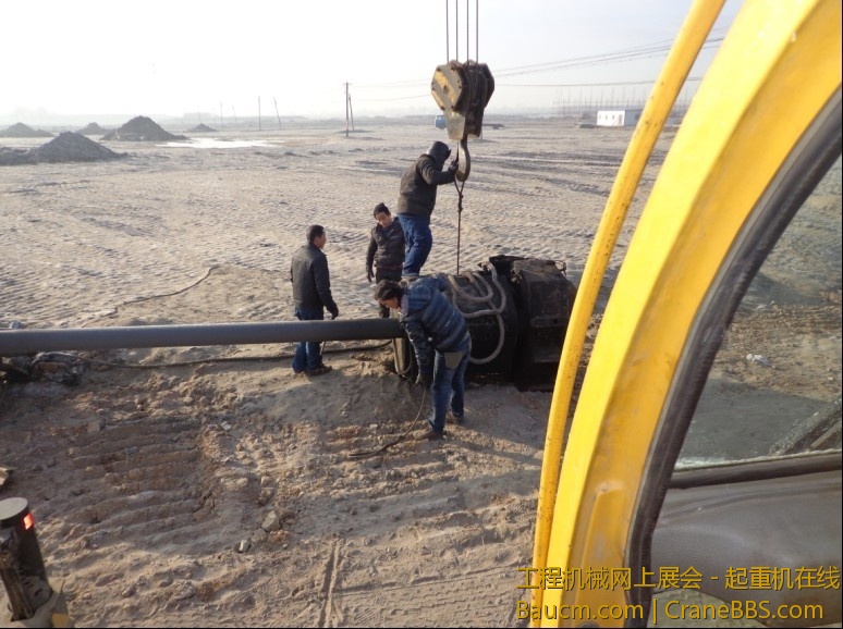 这桩锤看着小，18吨呢