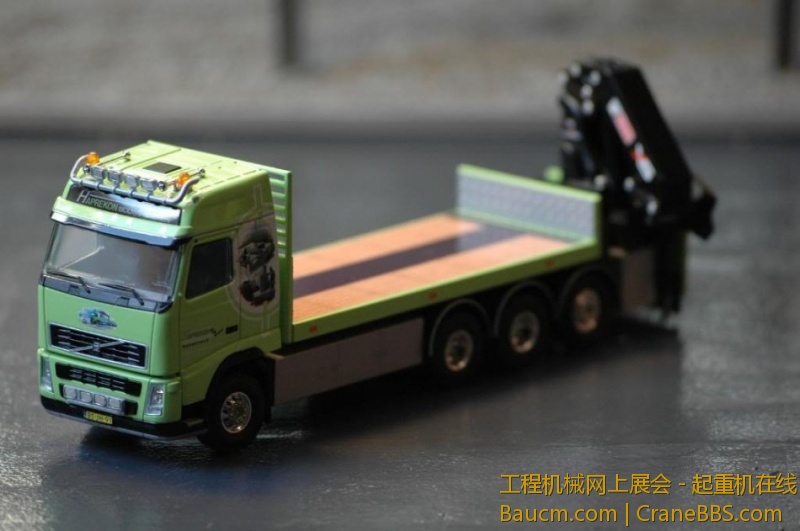 5db81574haeea9e46a4dd&690&690.jpeg