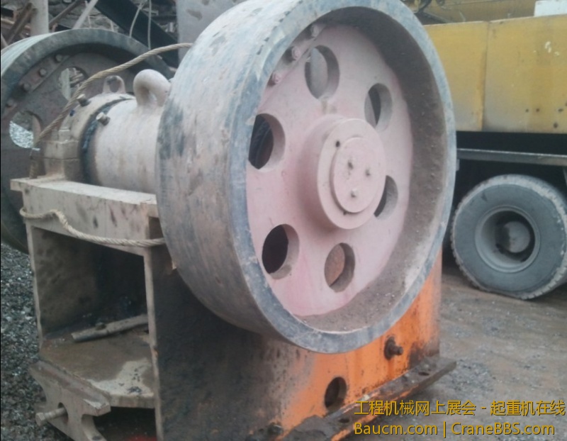 下来了，有点费劲，螺丝发卡，估计多起2吨才出来