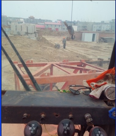 吊了一下塔吊坐