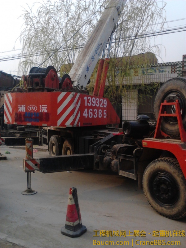 跨房吊油罐之险象环生 (7).jpg