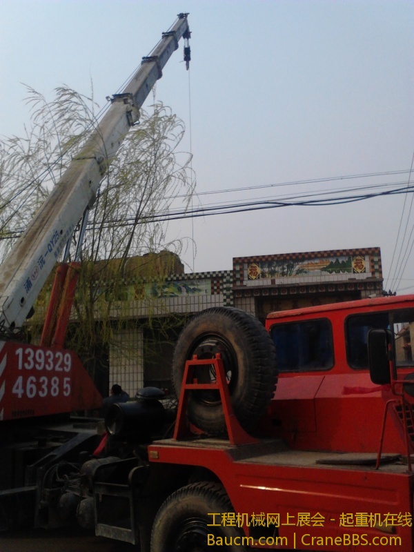 跨房吊油罐之险象环生 (8).jpg