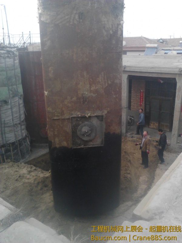 跨房吊油罐之险象环生 (10).jpg