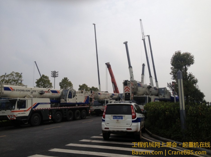拐过一个弯，进入上一层。.jpg