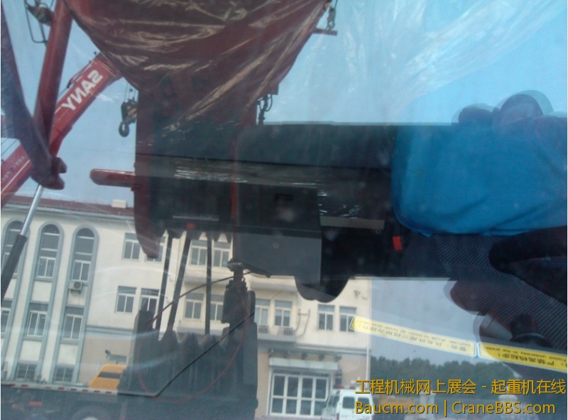 隐约可见有卧铺。