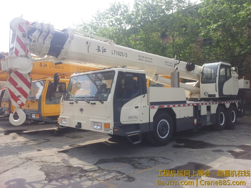 这个跟那个新款的驾驶室没法比啊