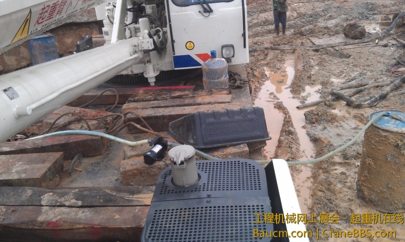 这个油泵可是好东西。省了很多事