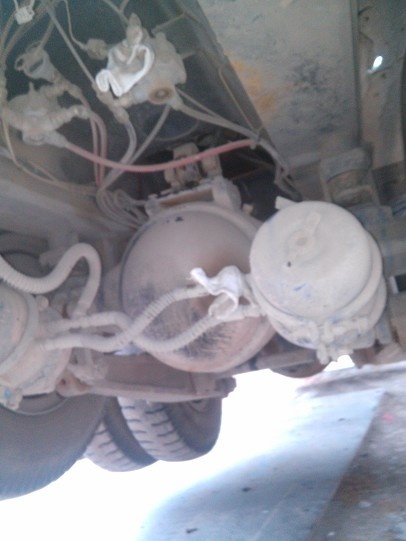 后桥拆气管安装位置